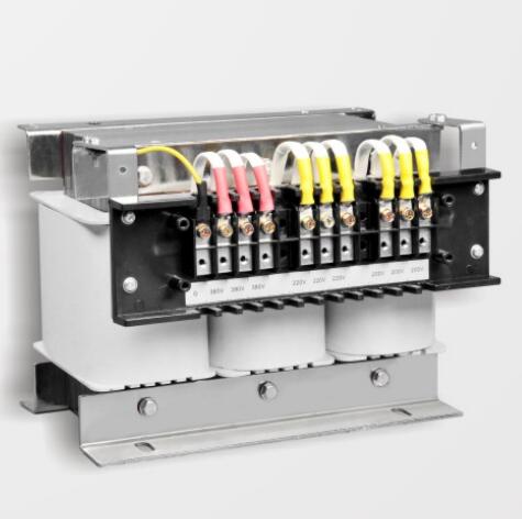 Three-phase autotransformer